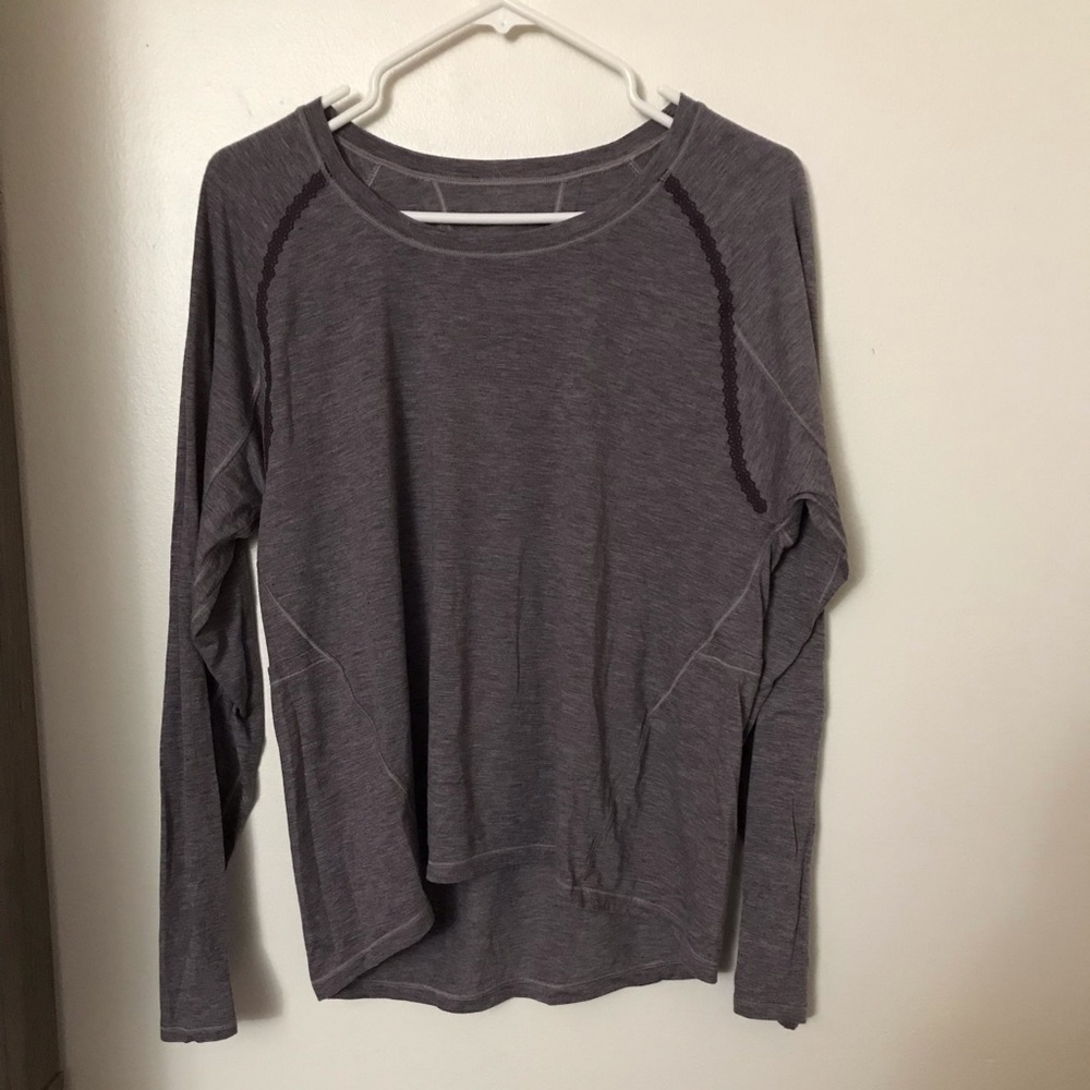 Lululemon workout top